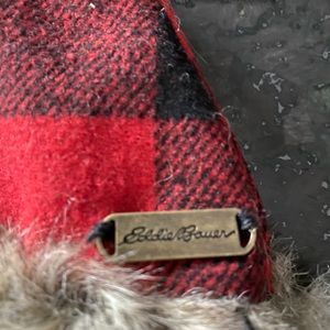 Eddie Bauer winter hat